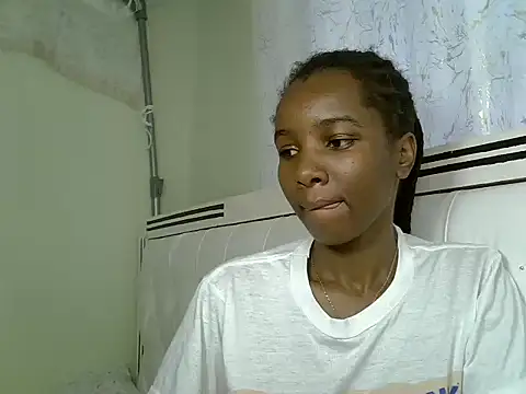 Snapshot of Sexy_vylsa chatting on July 8, 2026, 11:00 am Sexy vylsa online show from July 8, 2026, 11:00 am