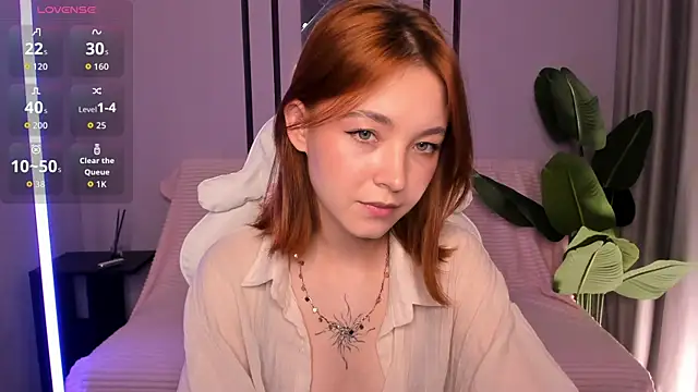 Snapshot of New_Web_Girl chatting on May 29, 2026, 10:54 am New Web Girl online show from May 29, 2026, 10:54 am