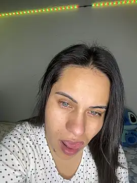 MadisonYoung000 online show from May 29, 2026, 4:35 pm