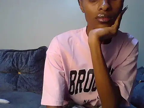Fl0wrs  online show from July 8, 2026, 8:09 pm