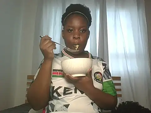 Sassyleli online show from June 1, 2026, 7:52 am