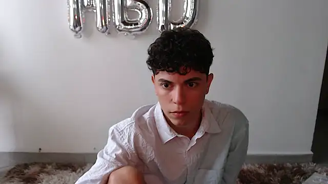 Snapshot of Luch609 chatting on July 9, 2026, 4:50 pm Luch609 online show from July 9, 2026, 4:50 pm
