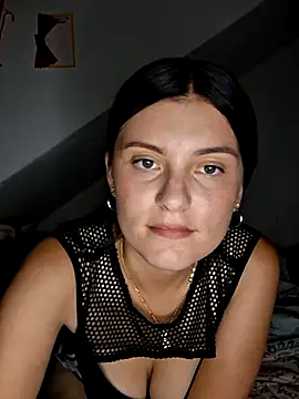 Snapshot of Yeras_ chatting on June 23, 2026, 3:37 am Yeras online show from June 23, 2026, 3:37 am
