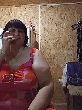 Snapshot of LisichkaOksana chatting on June 10, 2026, 7:48 pm LisichkaOksana online show from June 10, 2026, 7:48 pm