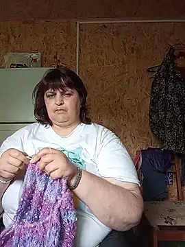 Snapshot of LisichkaOksana chatting on June 14, 2026, 8:26 am LisichkaOksana online show from June 14, 2026, 8:26 am