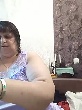 Snapshot of LisichkaOksana chatting on June 29, 2026, 5:45 pm LisichkaOksana online show from June 29, 2026, 5:45 pm