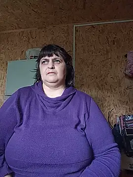 Snapshot of LisichkaOksana chatting on May 28, 2026, 10:43 am LisichkaOksana online show from May 28, 2026, 10:43 am