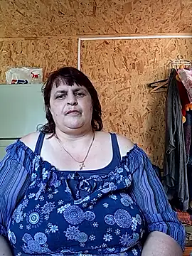Snapshot of LisichkaOksana chatting on June 27, 2026, 12:22 pm LisichkaOksana online show from June 27, 2026, 12:22 pm