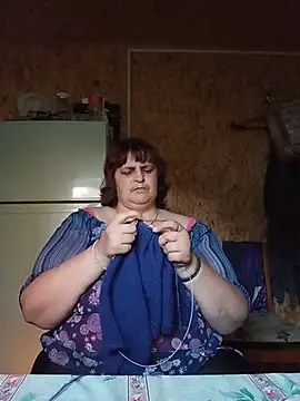 Snapshot of LisichkaOksana chatting on July 10, 2026, 5:46 pm LisichkaOksana online show from July 10, 2026, 5:46 pm