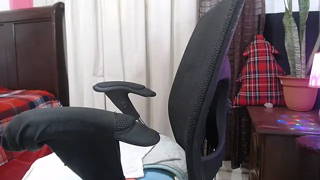 Snapshot of jenny_milf69 chatting on May 6, 2026, 1:15 pm jenny milf69 online show from May 6, 2026, 1:15 pm
