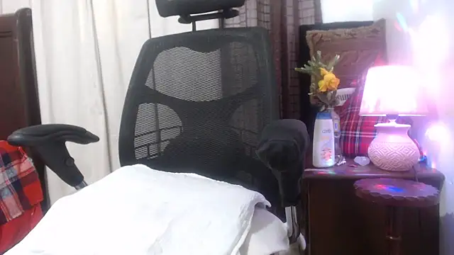 jenny milf69 online show from March 25, 2026, 1:21 pm