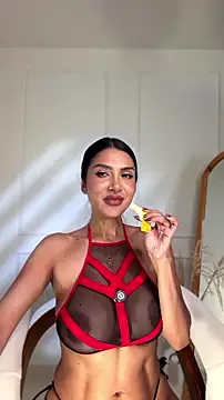 Snapshot of Anny_Honeey chatting on July 10, 2026, 1:44 pm Anny Honeey online show from July 10, 2026, 1:44 pm