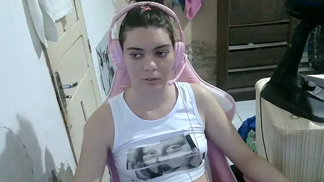 Snapshot of Angel_Ristoww chatting on July 18, 2026, 11:57 pm Angel Ristoww online show from July 18, 2026, 11:57 pm