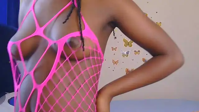 PinkCoochie02 online show from June 6, 2026, 7:46 am