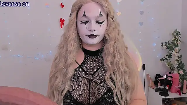 evilla brill  online show from June 5, 2026, 9:15 am