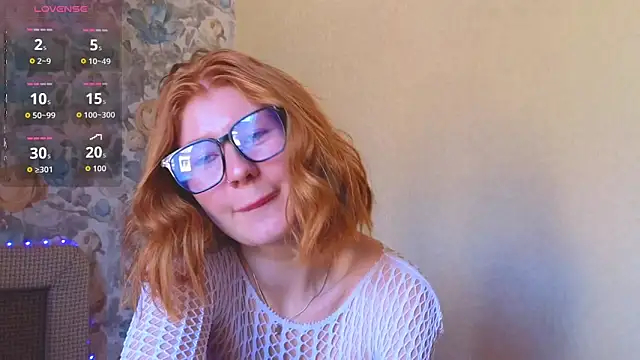 Snapshot of Juli_Ginger chatting on July 1, 2026, 5:41 am Juli Ginger online show from July 1, 2026, 5:41 am