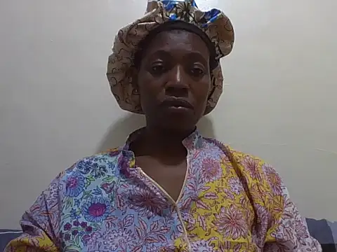 Snapshot of Eebony_Bubbly chatting on June 3, 2026, 5:17 pm Eebony Bubbly online show from June 3, 2026, 5:17 pm