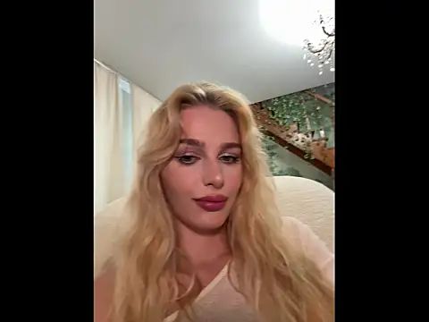 Golden  Daisy online show from June 3, 2026, 2:33 pm