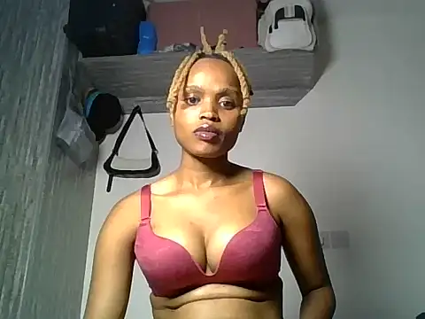 Snapshot of Tempting_Ebony chatting on May 21, 2026, 2:14 pm Tempting Ebony online show from May 21, 2026, 2:14 pm