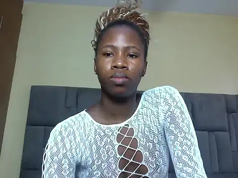 Snapshot of Cuteebony16 chatting on July 8, 2026, 1:23 pm Cuteebony16 online show from July 8, 2026, 1:23 pm