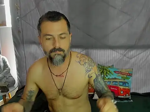 Snapshot of Miguel_angeel_ chatting on May 21, 2026, 2:14 pm Miguel angeel online show from May 21, 2026, 2:14 pm