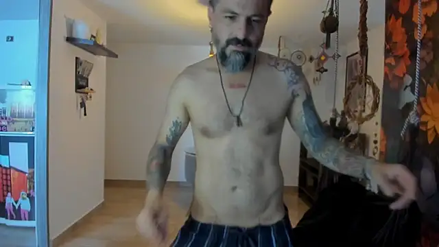 Snapshot of Miguel_angeel_ chatting on May 30, 2026, 2:12 pm Miguel angeel online show from May 30, 2026, 2:12 pm
