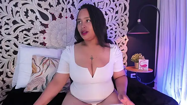 Snapshot of Bianca_DVarela chatting on June 13, 2026, 10:29 pm Bianca DVarela online show from June 13, 2026, 10:29 pm