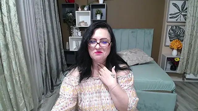 ValerieSmithsx online show from July 7, 2026, 7:23 am