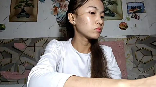 Snapshot of DeeannGunby chatting on May 31, 2026, 4:13 pm DeeannGunby online show from May 31, 2026, 4:13 pm