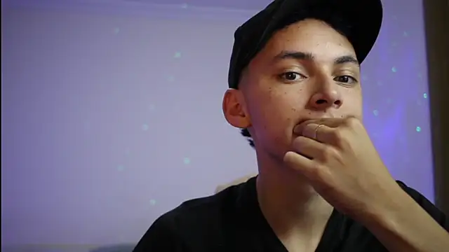 Snapshot of archi_love chatting on February 6, 2026, 5:14 am archi love online show from February 6, 2026, 5:14 am