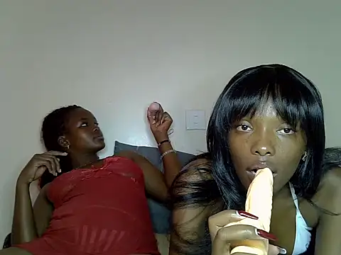 Cute leira online show from June 27, 2026, 12:33 pm