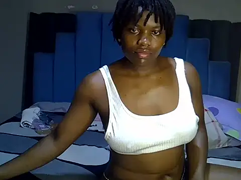 Snapshot of melanin_moon chatting on June 13, 2026, 11:41 am melanin moon online show from June 13, 2026, 11:41 am