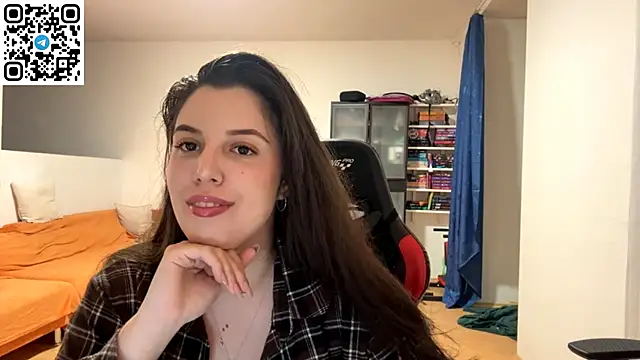 SweetFenomen67 online show from May 21, 2026, 8:17 pm