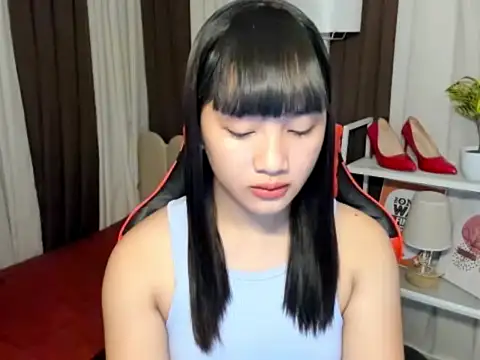 Snapshot of Urasianalodia chatting on July 23, 2026, 10:34 am Urasianalodia online show from July 23, 2026, 10:34 am