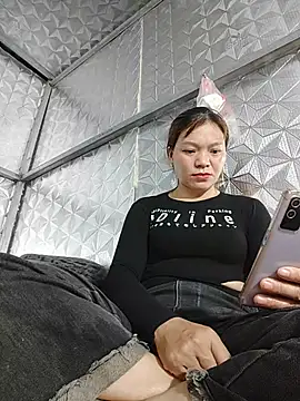 lya sexyy online show from May 30, 2026, 3:50 pm