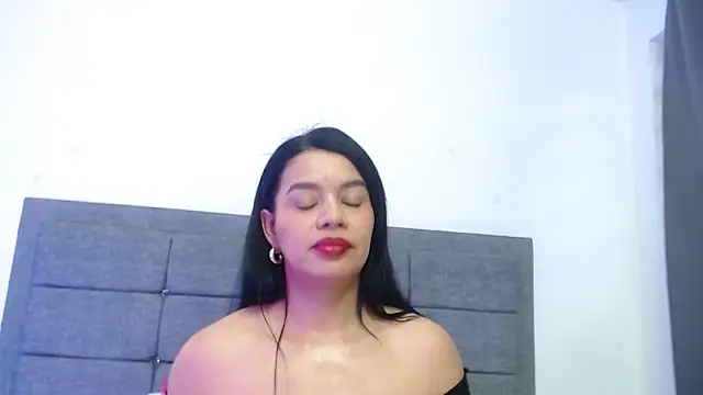 Emily milfF online show from May 30, 2026, 11:38 am