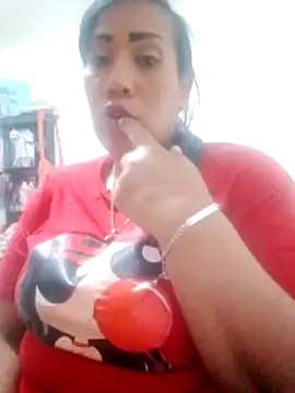 Snapshot of OliviaWilliamm chatting on June 20, 2026, 12:26 am OliviaWilliamm online show from June 20, 2026, 12:26 am
