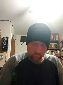 Snapshot of icebergXpress chatting on June 3, 2026, 5:52 am icebergXpress online show from June 3, 2026, 5:52 am