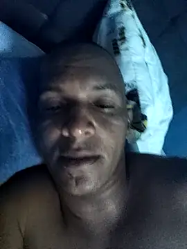 luis391986 online show from June 16, 2026, 1:16 am