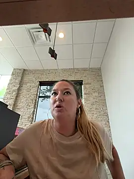 tWerKinGirl36 online show from May 21, 2026, 7:22 pm