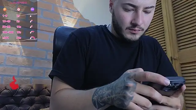 Brandon 01 online show from May 25, 2026, 7:34 pm