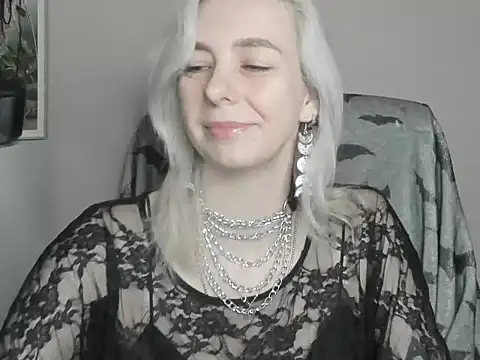 Snapshot of velvetanne chatting on July 14, 2026, 6:51 am velvetanne online show from July 14, 2026, 6:51 am