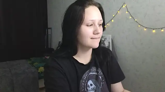 Tori cute online show from May 20, 2026, 12:24 pm