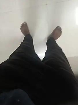 Snapshot of ButtonedTwinkle chatting on July 19, 2026, 6:48 pm ButtonedTwinkle online show from July 19, 2026, 6:48 pm
