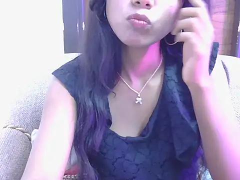 Snapshot of iliyana-20 chatting on May 23, 2026, 5:28 am iliyana-20 online show from May 23, 2026, 5:28 am