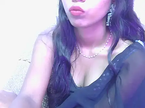 Snapshot of iliyana-20 chatting on May 28, 2026, 5:59 am iliyana-20 online show from May 28, 2026, 5:59 am