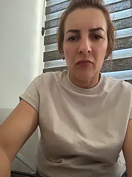 Snapshot of Hot-Milf4U chatting on June 4, 2026, 1:16 pm Hot-Milf4U online show from June 4, 2026, 1:16 pm