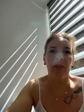 Snapshot of Hot-Milf4U chatting on June 14, 2026, 11:55 am Hot-Milf4U online show from June 14, 2026, 11:55 am
