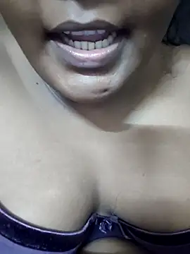 Yazhi THUG DeSi online show from July 9, 2026, 3:33 pm
