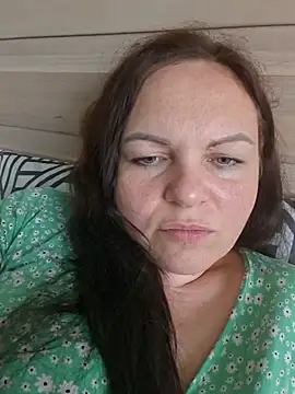 Snapshot of Meri_a chatting on June 24, 2026, 1:10 pm Meri a online show from June 24, 2026, 1:10 pm